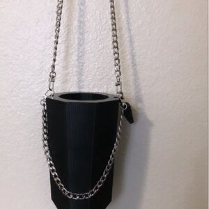 Shami Oshun Bev Bag Elegant Black Geometric Handbag